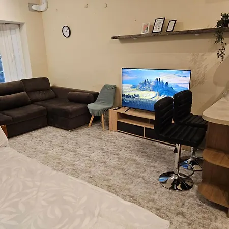 Bright And Cozy With Garage Near The Center شقة صوفيا