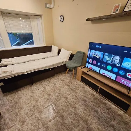 Bright And Cozy With Garage Near The Center * صوفيا